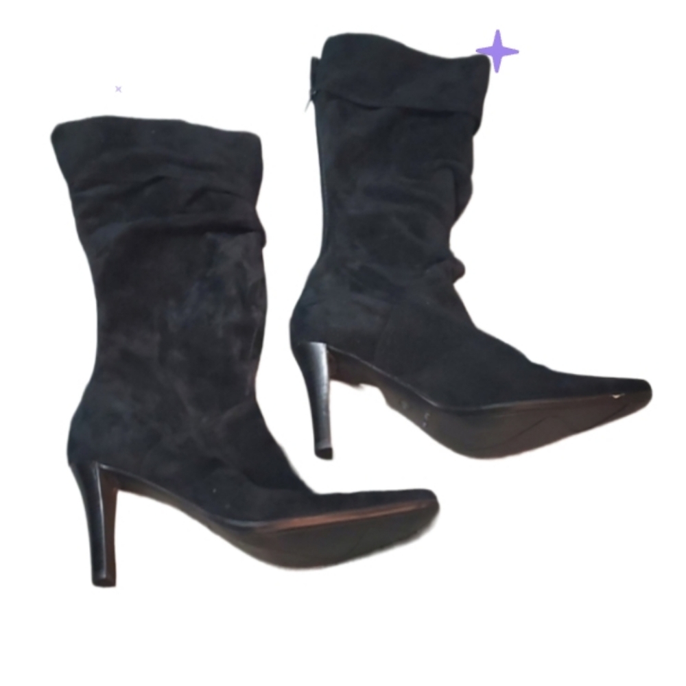 New genuine Suede black boots 10 white mountain